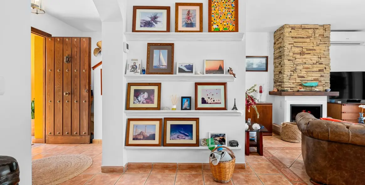 Sale of townhouse in Estepona 3
