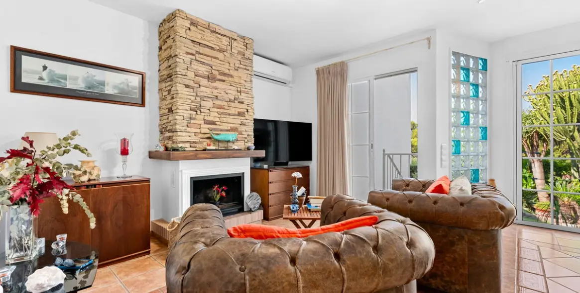 Sale of townhouse in Estepona 8