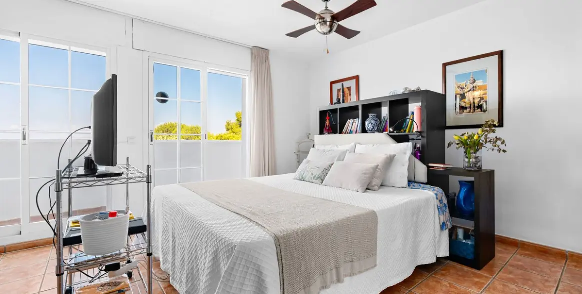 Sale of townhouse in Estepona 13
