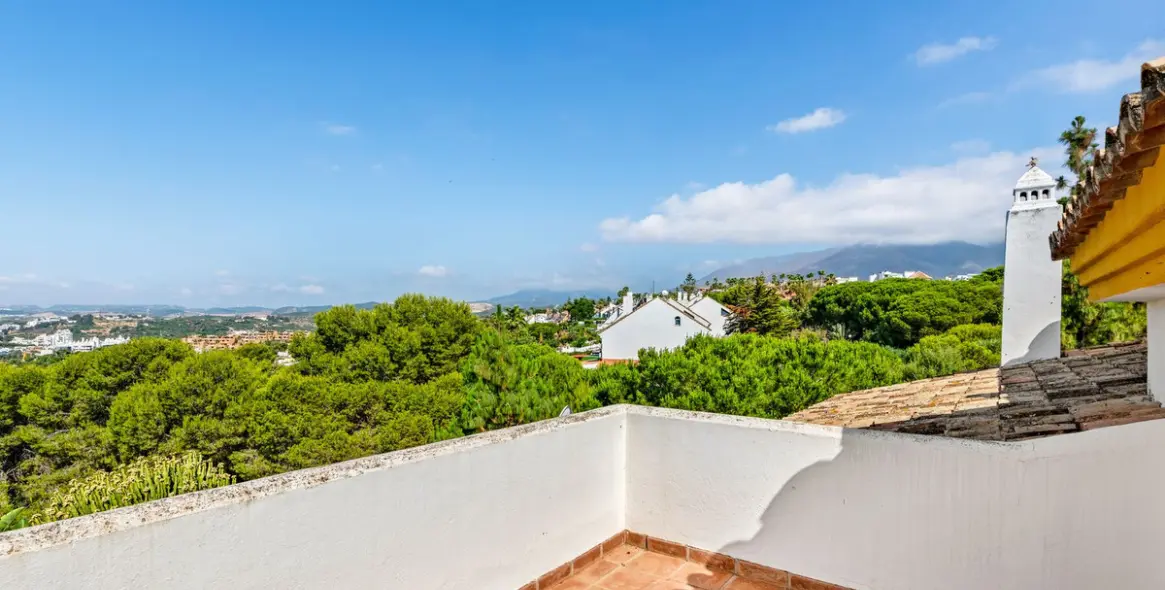 Sale of townhouse in Estepona 27