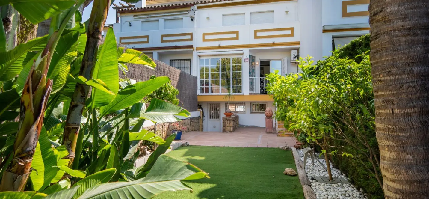Продажа таунхауса в Estepona 0