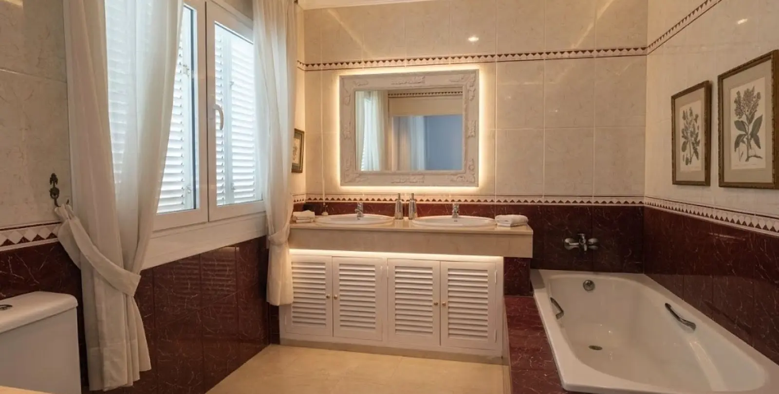 Sale of townhouse in Nueva Andalucía 9