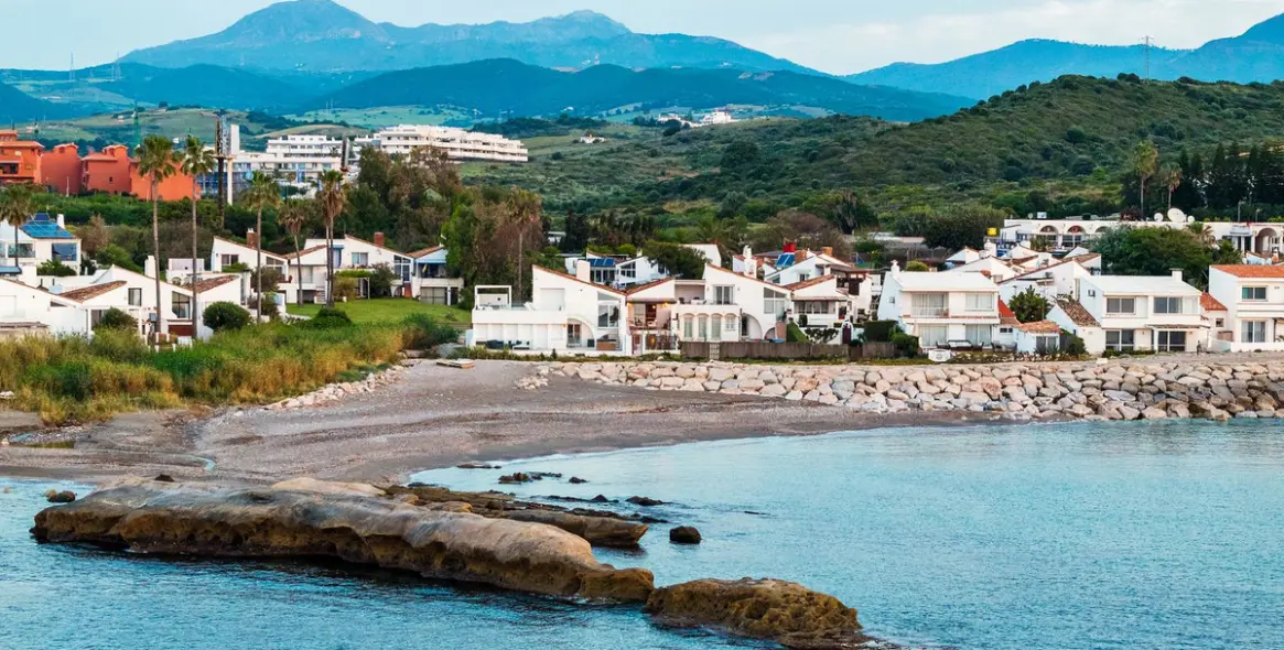 Sale of townhouse in Estepona 1