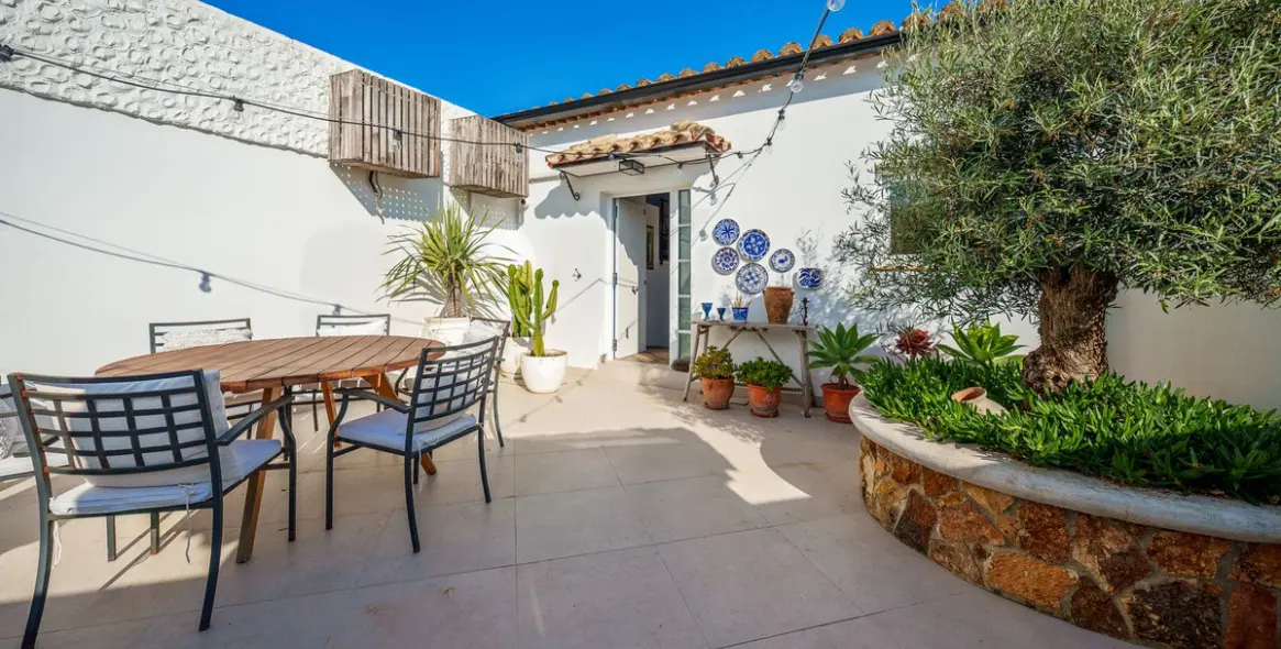 Sale of townhouse in Estepona 3