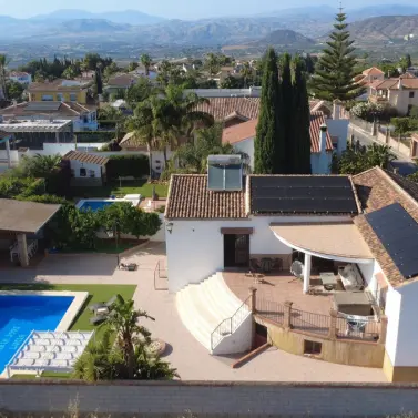 Venta de villa independiente en Alhaurín el Grande