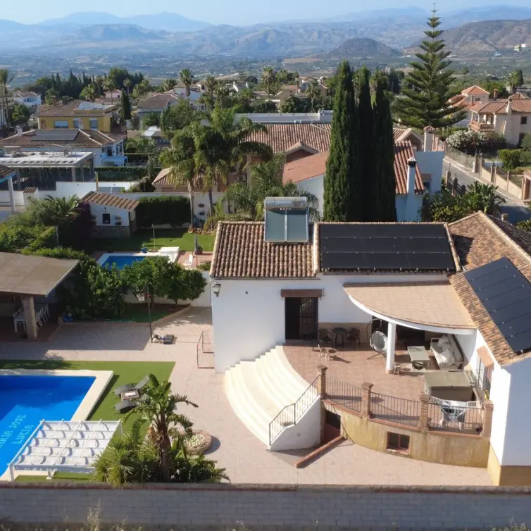 Venta de villa independiente en Alhaurín el Grande