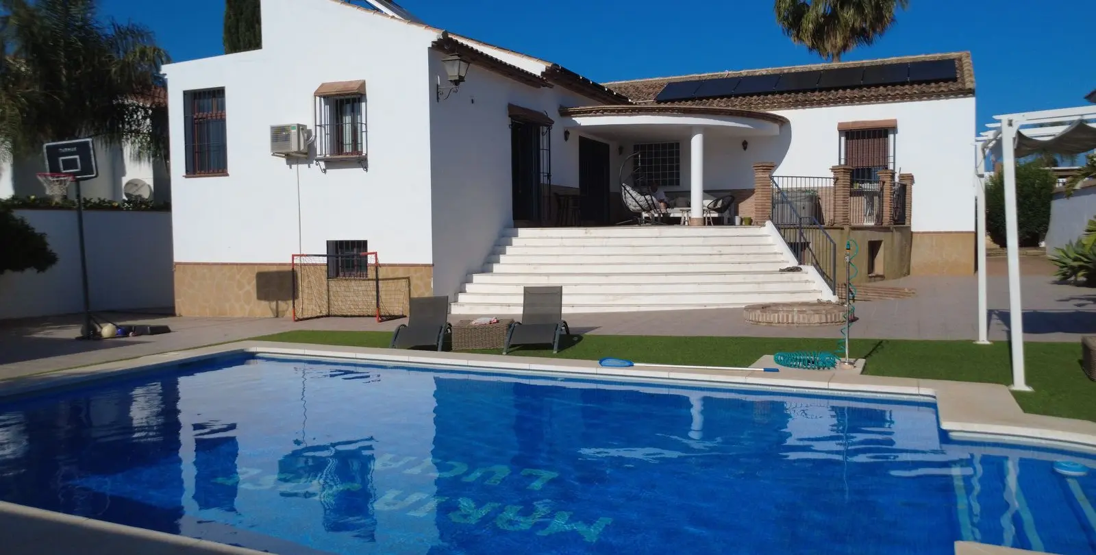 Sale of detached villa in Alhaurín el Grande 4