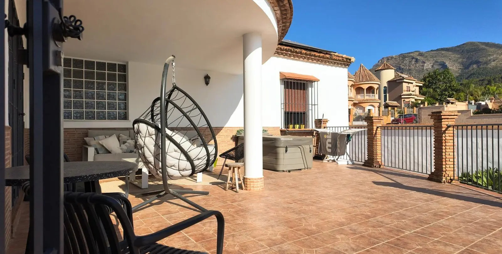 Sale of detached villa in Alhaurín el Grande 52