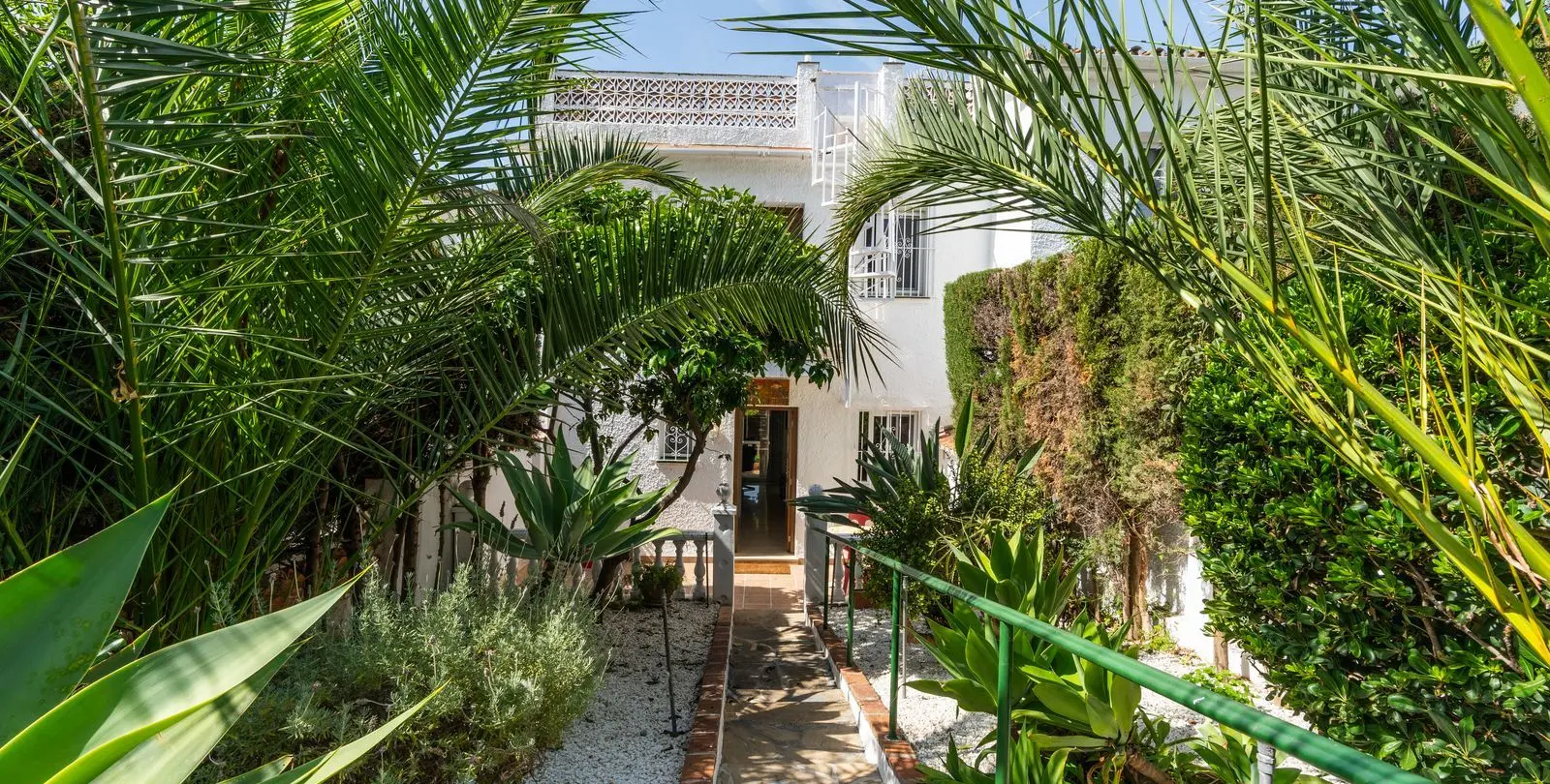 Venta de adosado en Costabella 1