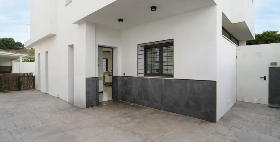 Продажа  отдельно стоящей виллы в Málaga 41