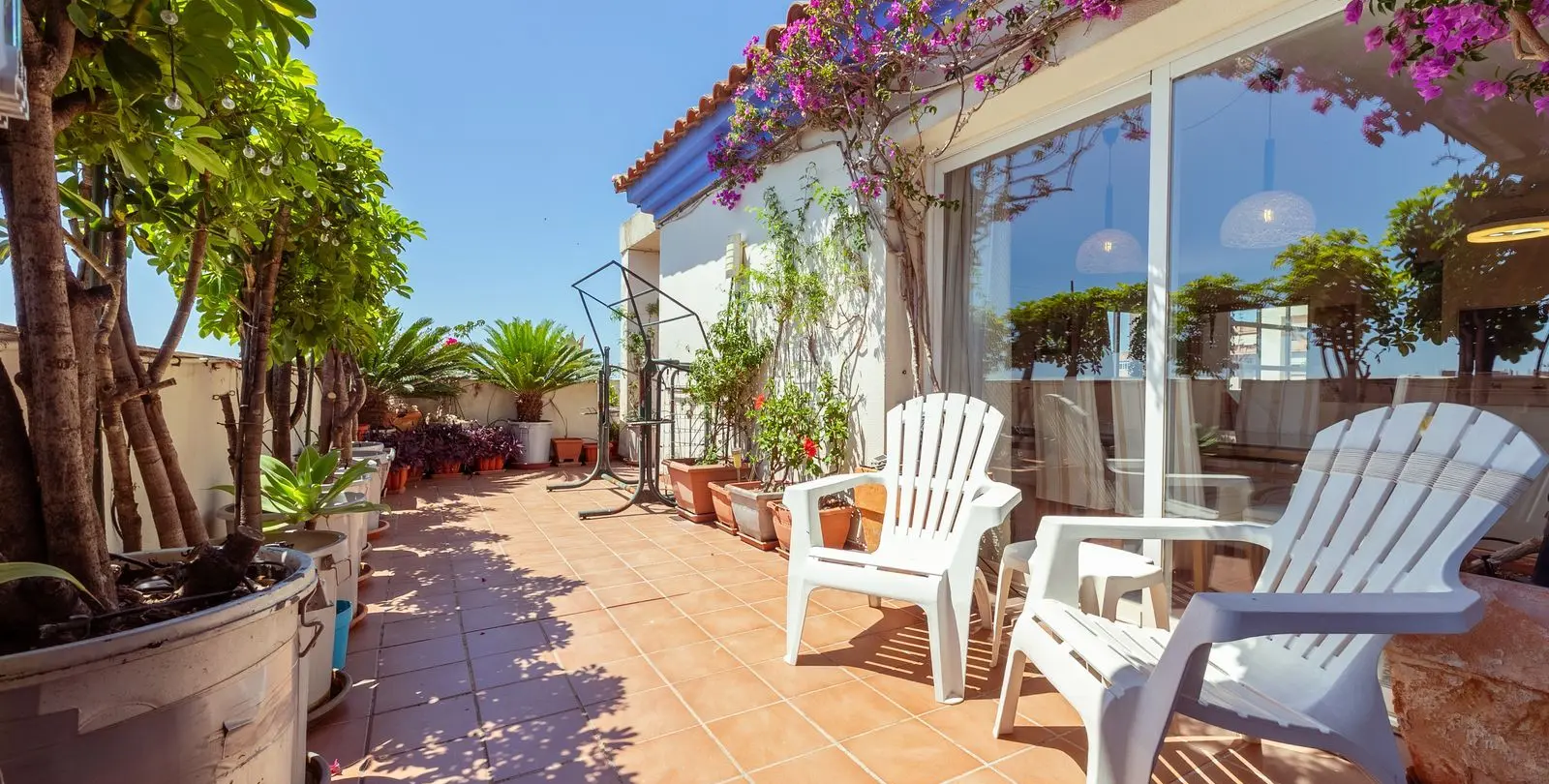 Sale of penthouse in Estepona 1