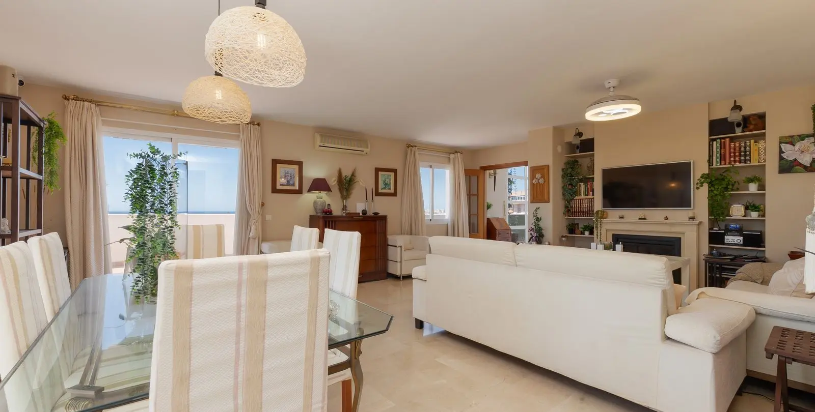 Sale of penthouse in Estepona 6