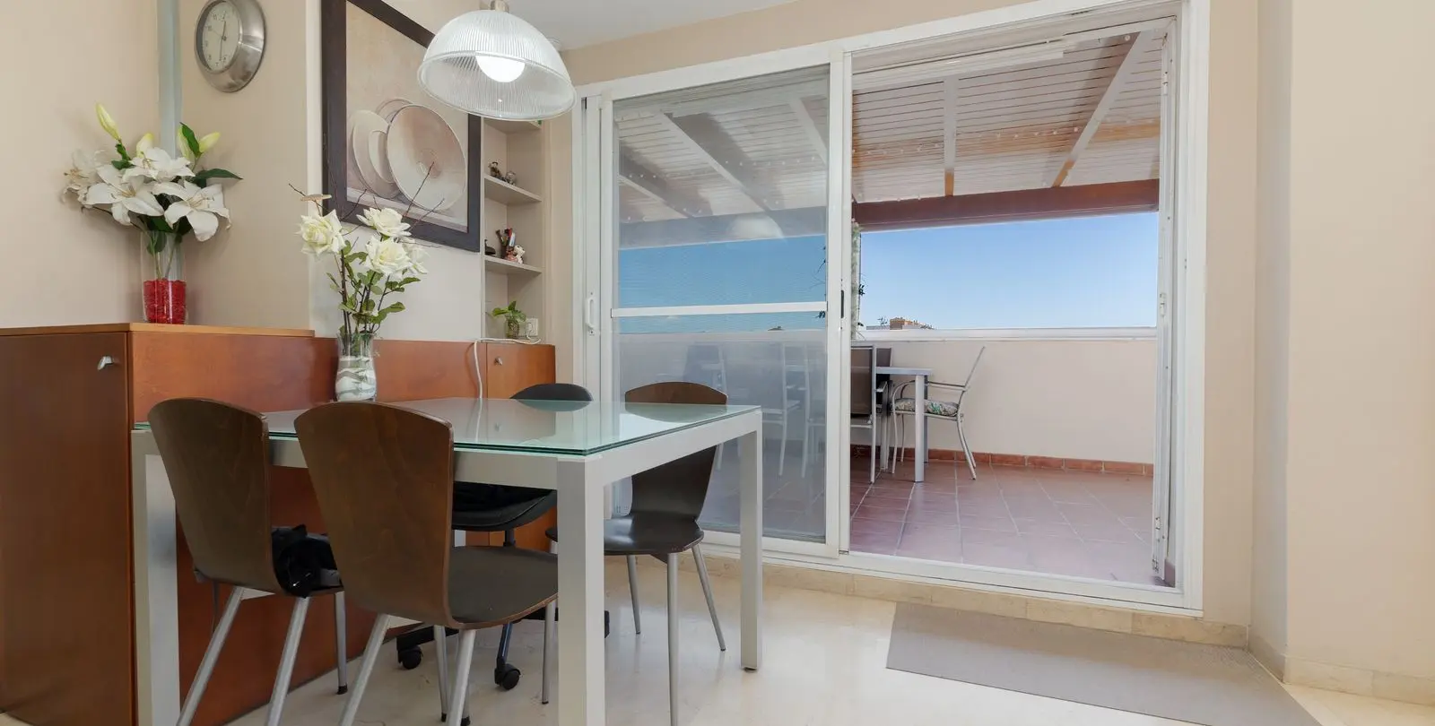 Sale of penthouse in Estepona 16