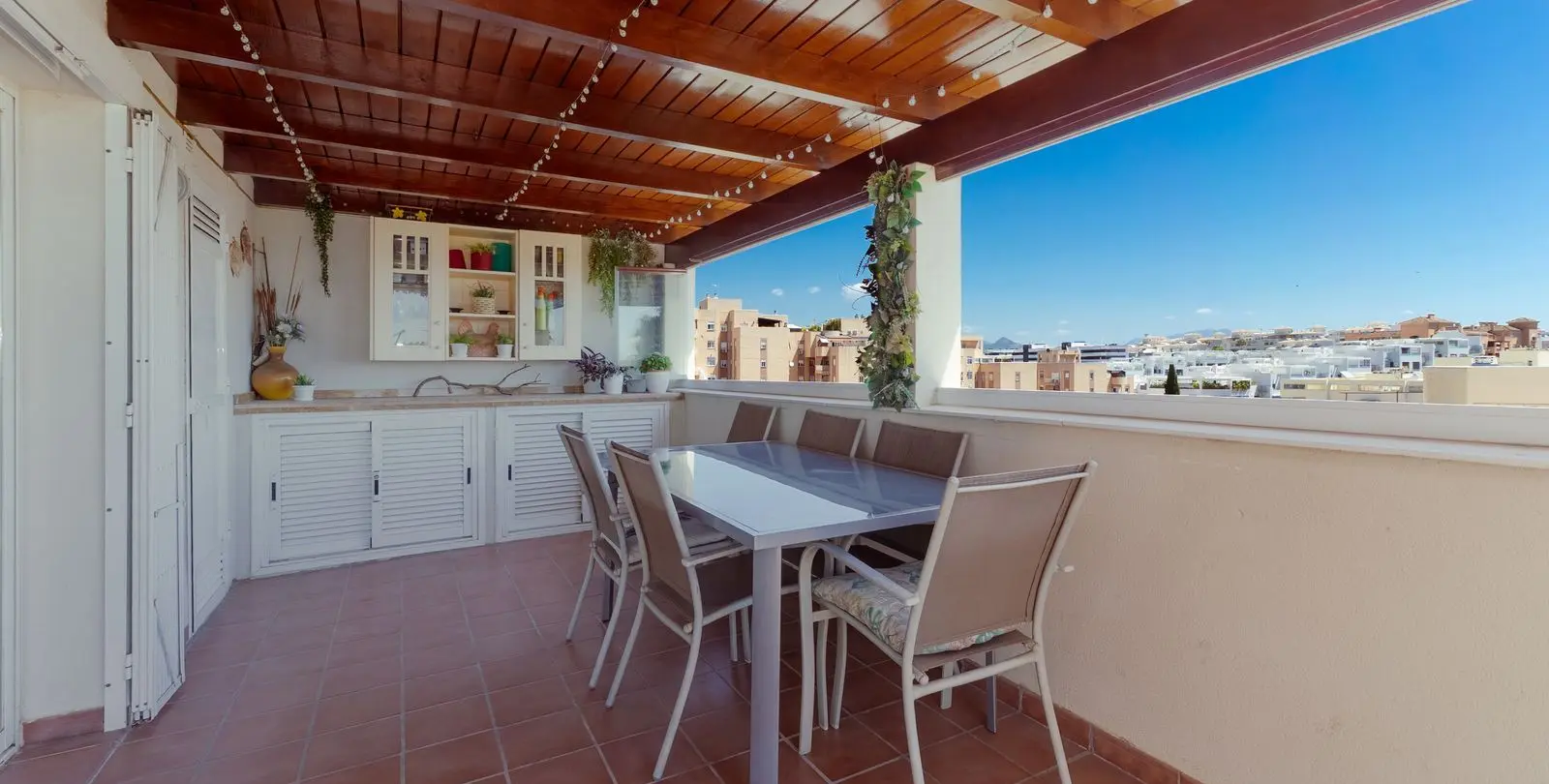 Sale of penthouse in Estepona 19