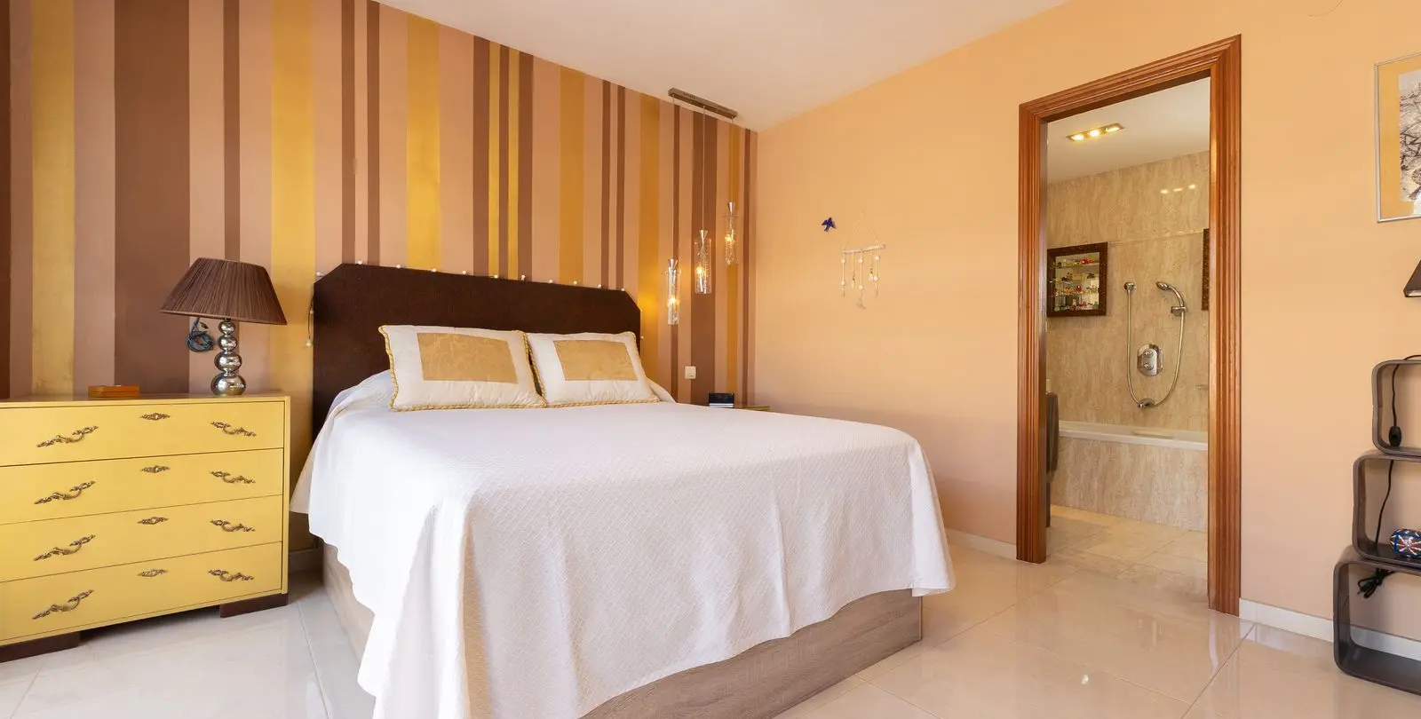 Sale of penthouse in Estepona 30