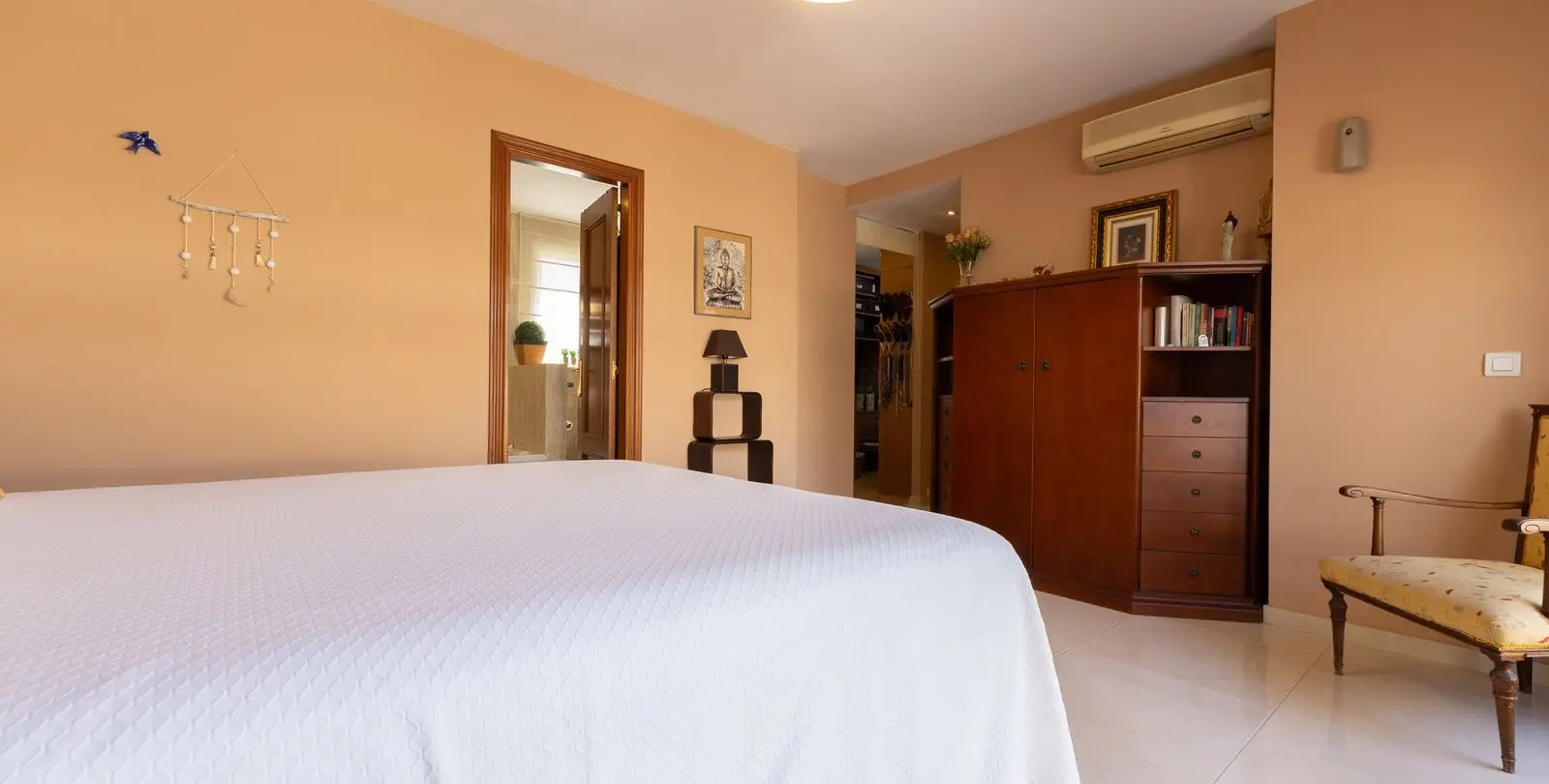 Sale of penthouse in Estepona 31