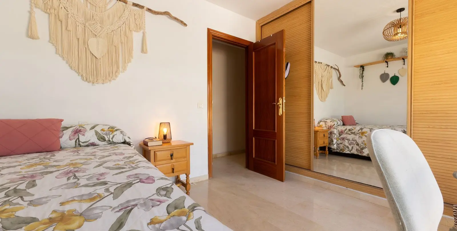 Sale of penthouse in Estepona 37