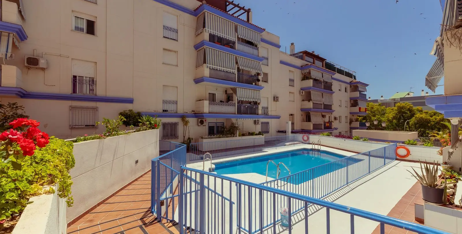 Sale of penthouse in Estepona 52