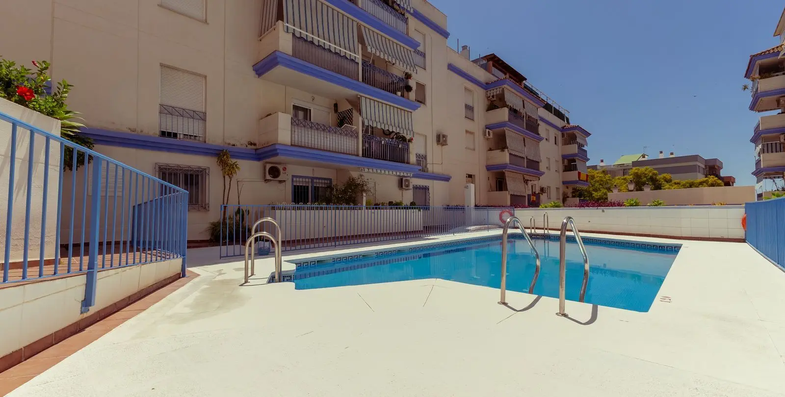 Sale of penthouse in Estepona 53