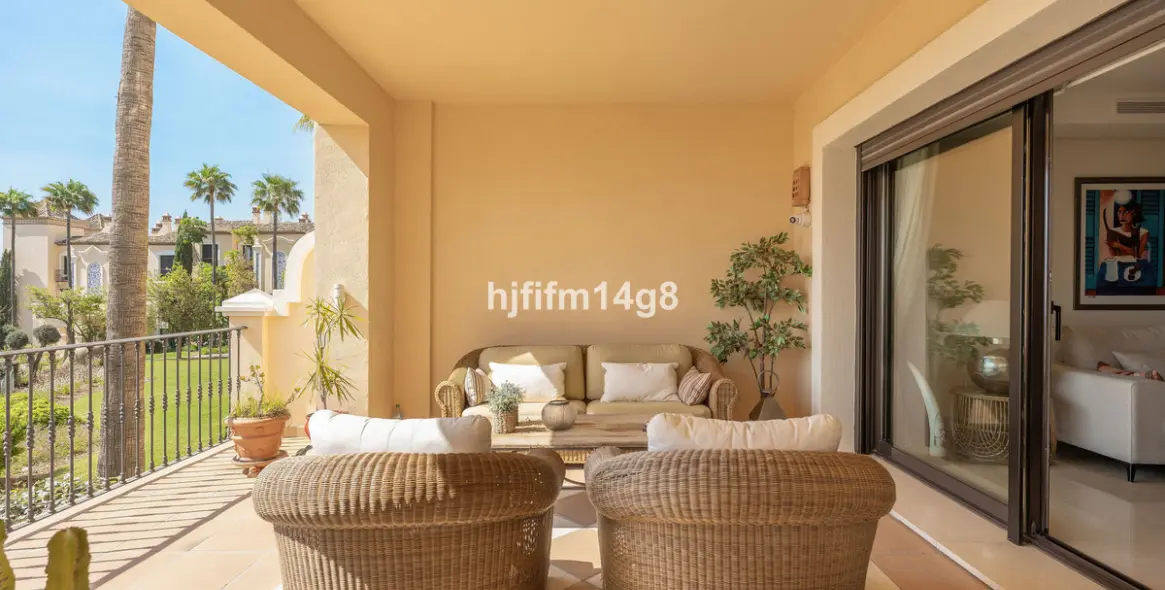 Sale of ground floor apartment in Benahavís 3