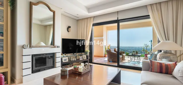 Sale of ground floor apartment in Benahavís 4