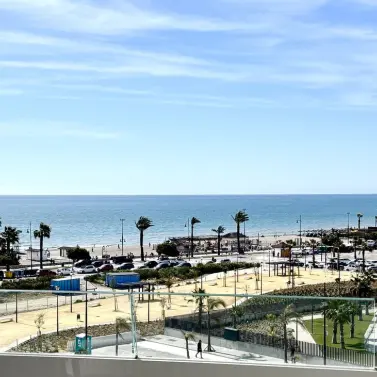Venta de apartamento en planta media en Torremolinos