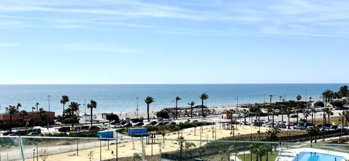 Venta de apartamento en planta media en Torremolinos 1