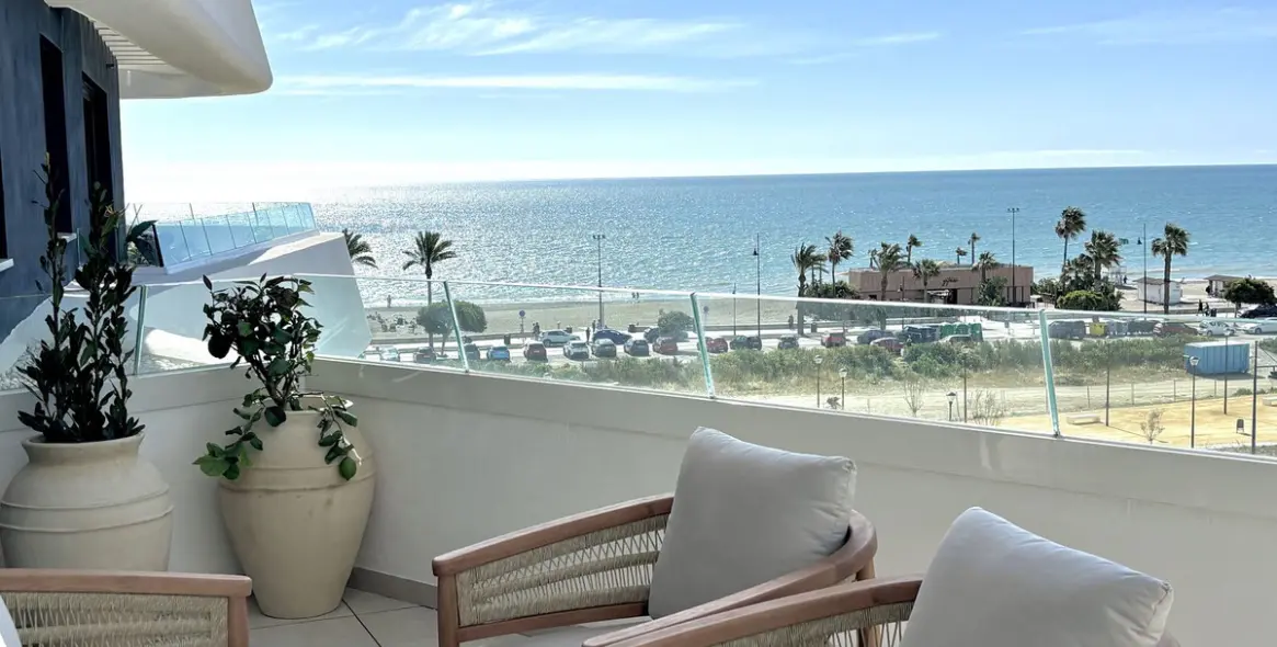 Venta de apartamento en planta media en Torremolinos 3