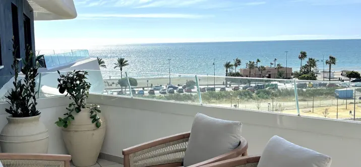 Venta de apartamento en planta media en Torremolinos 2