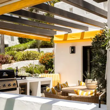 Sale of middle floor apartment in Nueva Andalucía