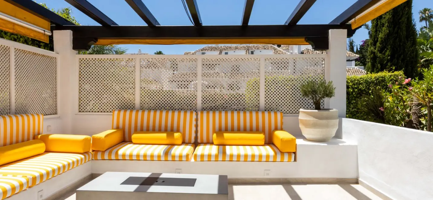 Sale of ground floor apartment in Nueva Andalucía 2