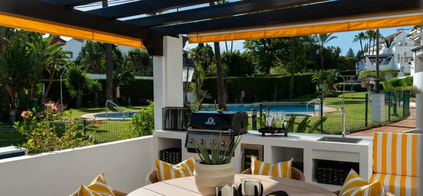 Sale of ground floor apartment in Nueva Andalucía 4