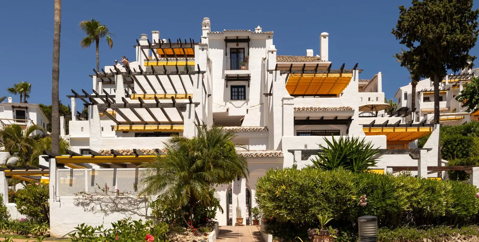 Sale of ground floor apartment in Nueva Andalucía 29
