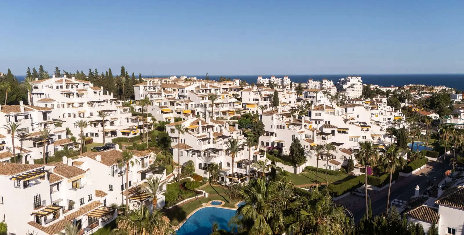 Sale of ground floor apartment in Nueva Andalucía 30