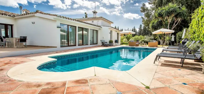 Venta de villa independiente en San Pedro de Alcántara 1