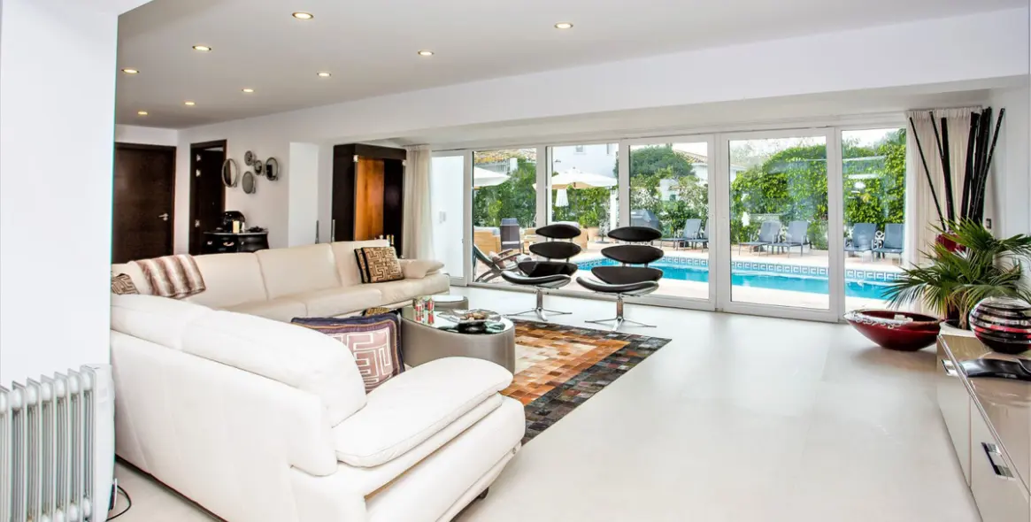 Venta de villa independiente en San Pedro de Alcántara 4