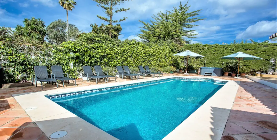 Venta de villa independiente en San Pedro de Alcántara 6