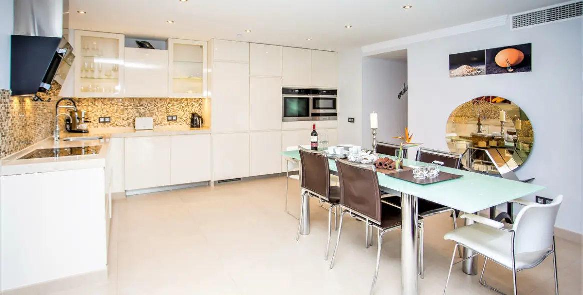Venta de villa independiente en San Pedro de Alcántara 9