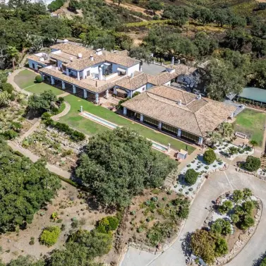 Venta de villa independiente en Ojén