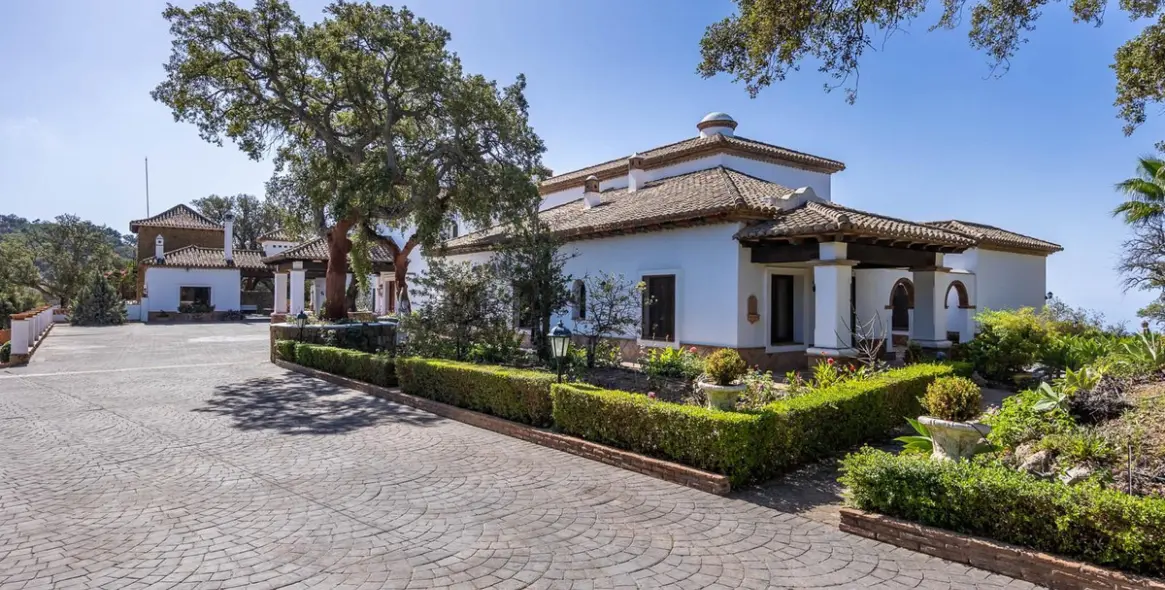 Venta de villa independiente en Ojén 3