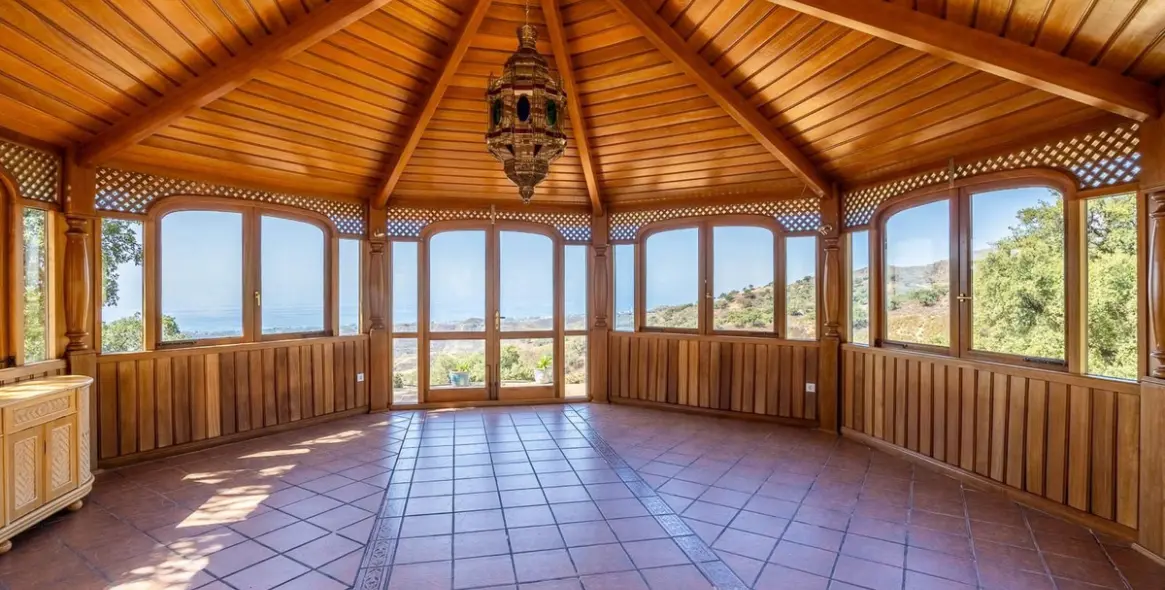 Venta de villa independiente en Ojén 10
