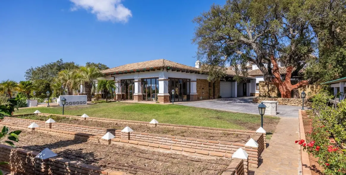 Venta de villa independiente en Ojén 12