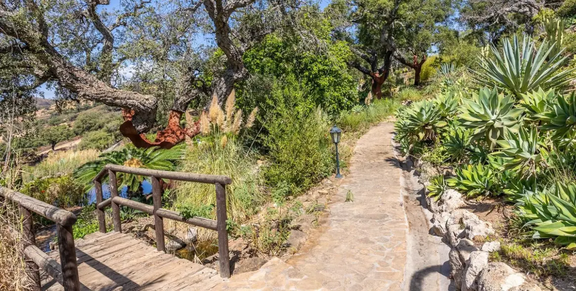 Venta de villa independiente en Ojén 25