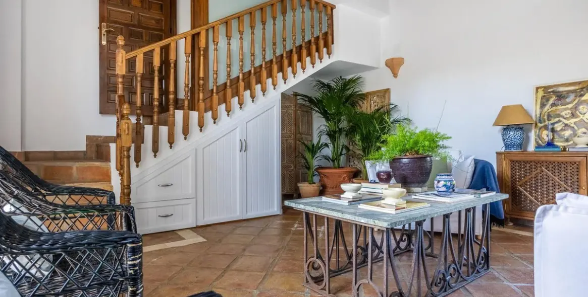 Venta de villa independiente en Ojén 30