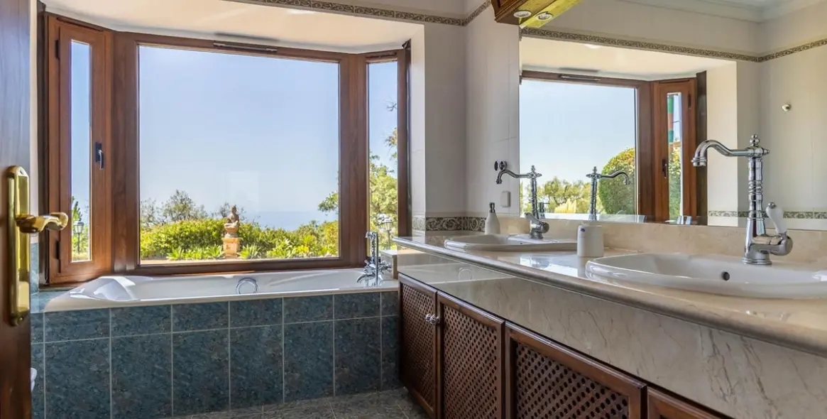 Venta de villa independiente en Ojén 38