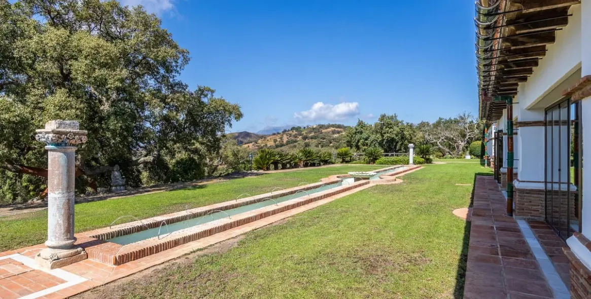 Venta de villa independiente en Ojén 48