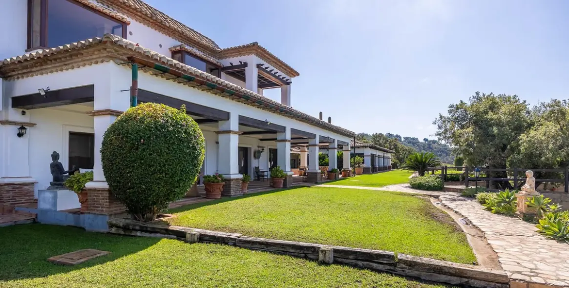 Venta de villa independiente en Ojén 49