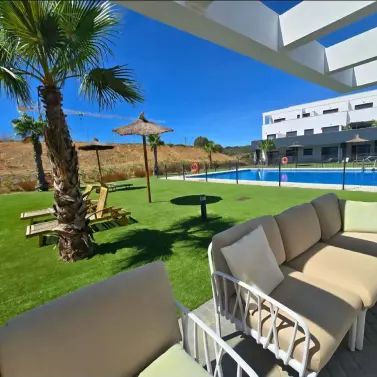 Продажа апартаментов на первом этаже в Estepona