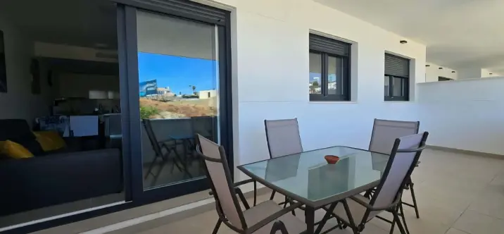 Продажа апартаментов на первом этаже в Estepona 1