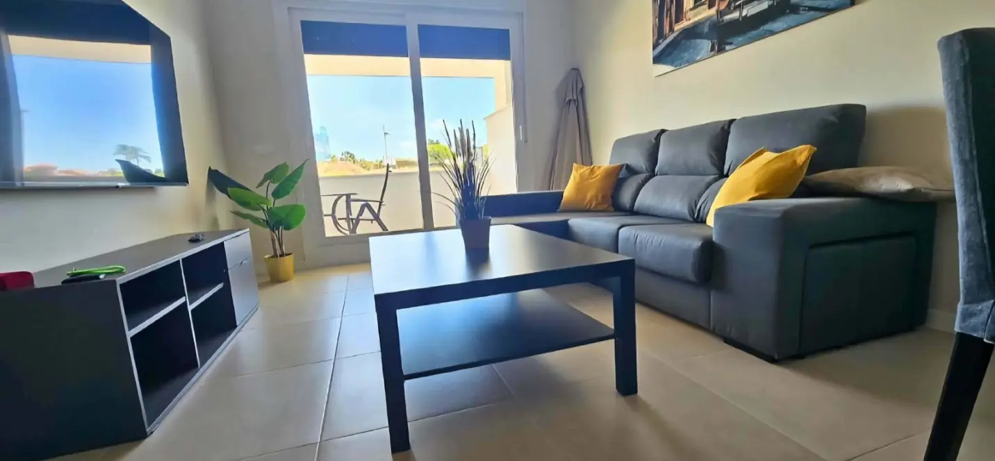 Sale of ground floor apartment in Estepona 1